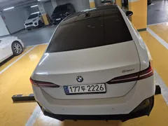 2024 BMW 5-Series 520i M Sport — фото 4
