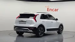 2022 Kia Niro Signature — фото 2
