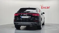2023 Audi Q8 45 TDI Quattro Premium — фото 4