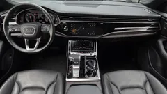 2023 Audi Q8 45 TDI Quattro Premium — фото 7