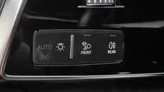 2023 Audi Q8 45 TDI Quattro Premium — фото 14