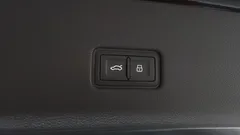 2023 Audi Q8 45 TDI Quattro Premium — фото 20