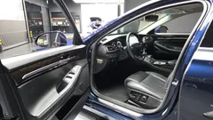 2021 Genesis G90 3.8 AWD, синий — фото 10