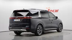 2023 Kia Carnival Diesel 9-Seater Signature — фото 2