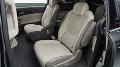2023 Kia Carnival Diesel 9-Seater Signature — фото 15