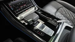 2022 Audi Q8 55 TFSI Quattro Premium — фото 9