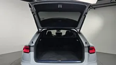 2022 Audi Q8 55 TFSI Quattro Premium — фото 18