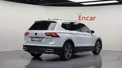 2022 Volkswagen Tiguan 2.0 TSI Prestige — фото 2