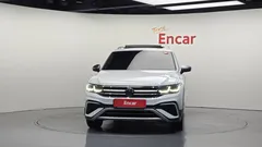 2022 Volkswagen Tiguan 2.0 TSI Prestige — фото 3