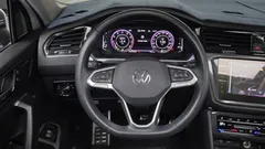 2022 Volkswagen Tiguan 2.0 TSI Prestige — фото 12