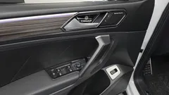 2022 Volkswagen Tiguan 2.0 TSI Prestige — фото 16