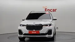 2022 BMW X7 xDrive 40i Design Pure Excellence 7-Seater — фото 3