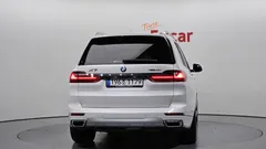 2022 BMW X7 xDrive 40i Design Pure Excellence 7-Seater — фото 4