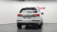 2023 Audi Q5 45 TFSI Quattro Premium — фото 4