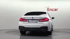 2023 BMW 5-Series 530i xDrive M Sport Package — фото 4