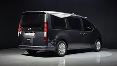 2023 Hyundai Staria Tourer 11-Seater — фото 2