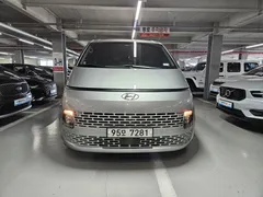 2022 Hyundai Staria Cargo 5-Seater — фото 3