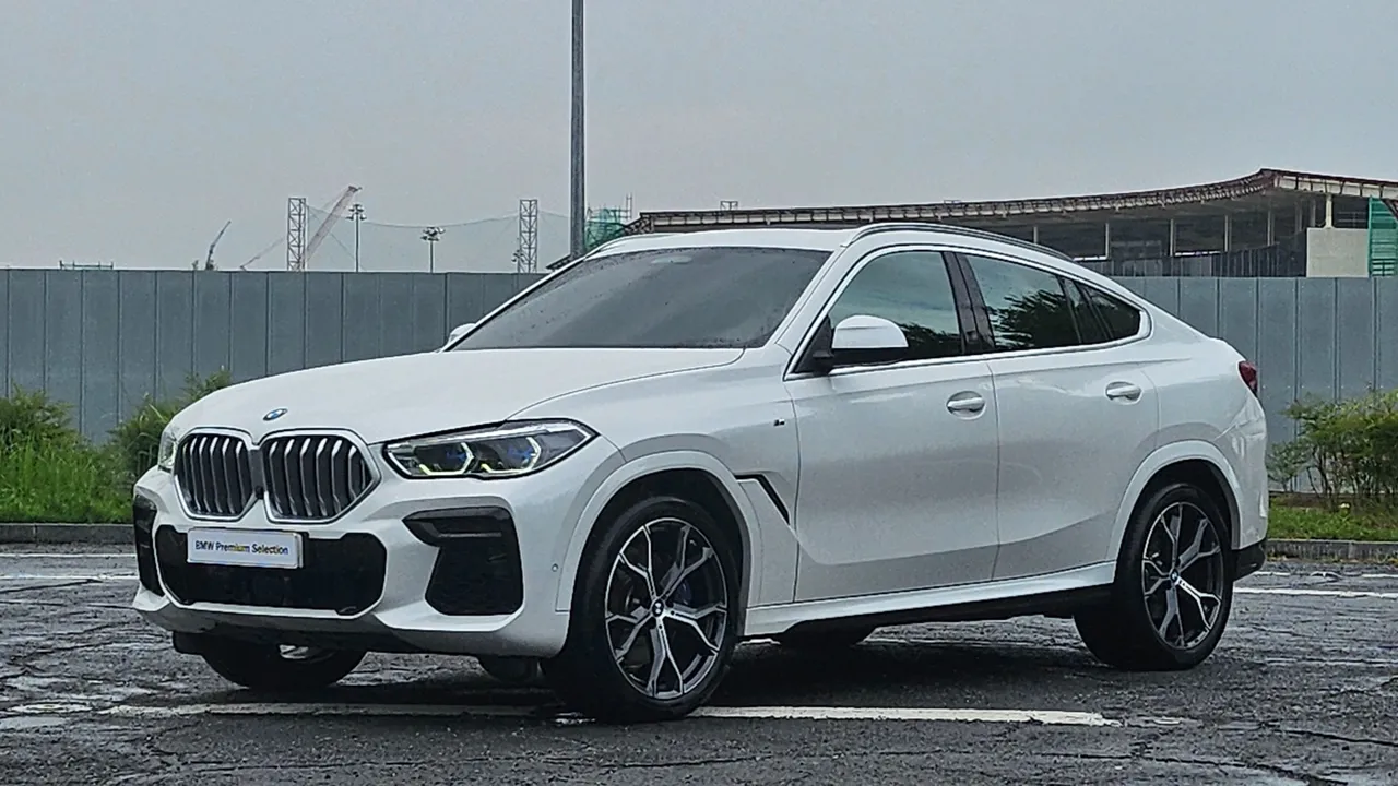 2023 BMW X6 xDrive40i M Sport