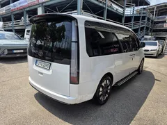 2022 Hyundai Staria Lounge 9-Seater — фото 3
