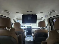 2022 Hyundai Staria Lounge 9-Seater — фото 6