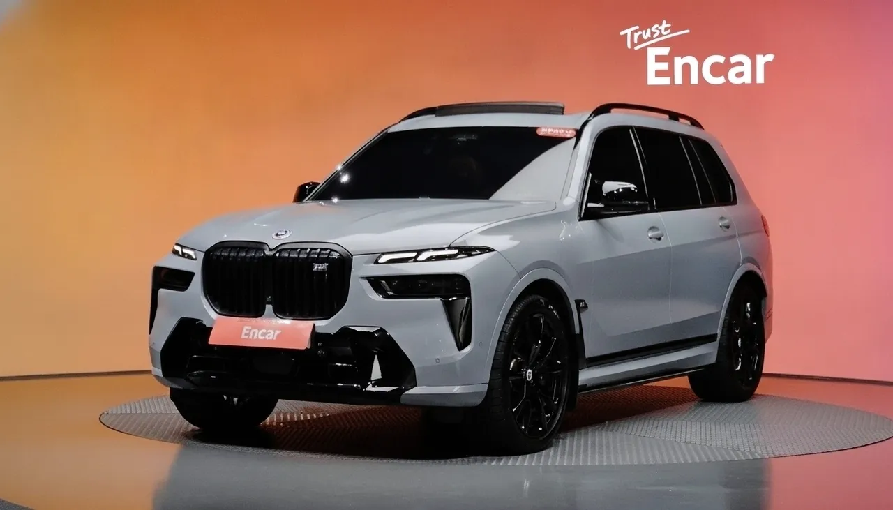 2024 BMW X7 M60i xDrive M sport 6STR
