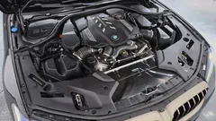 2022 BMW 5-Series M550i xDrive — фото 6