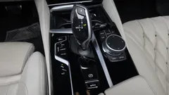 2022 BMW 5-Series M550i xDrive — фото 9