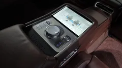 2022 Genesis G90 Gasoline 3.5 Turbo e-S/C AWD LWB — фото 18