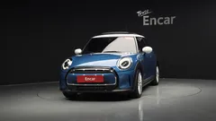 2023 Mini Cooper Classic Plus Launch Pack — фото 3