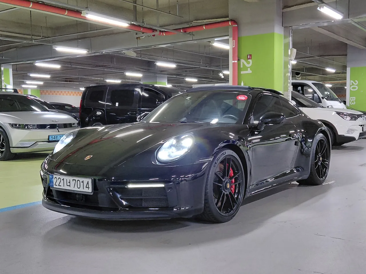 2023 Porsche 911 Carrera 4 GTS