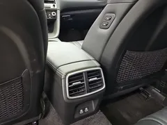 2024 Genesis G70 Gasoline 2.5T 4WD, белый — фото 17