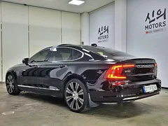 2023 Volvo S90 B5 Ultimate Bright, чёрный — фото 2