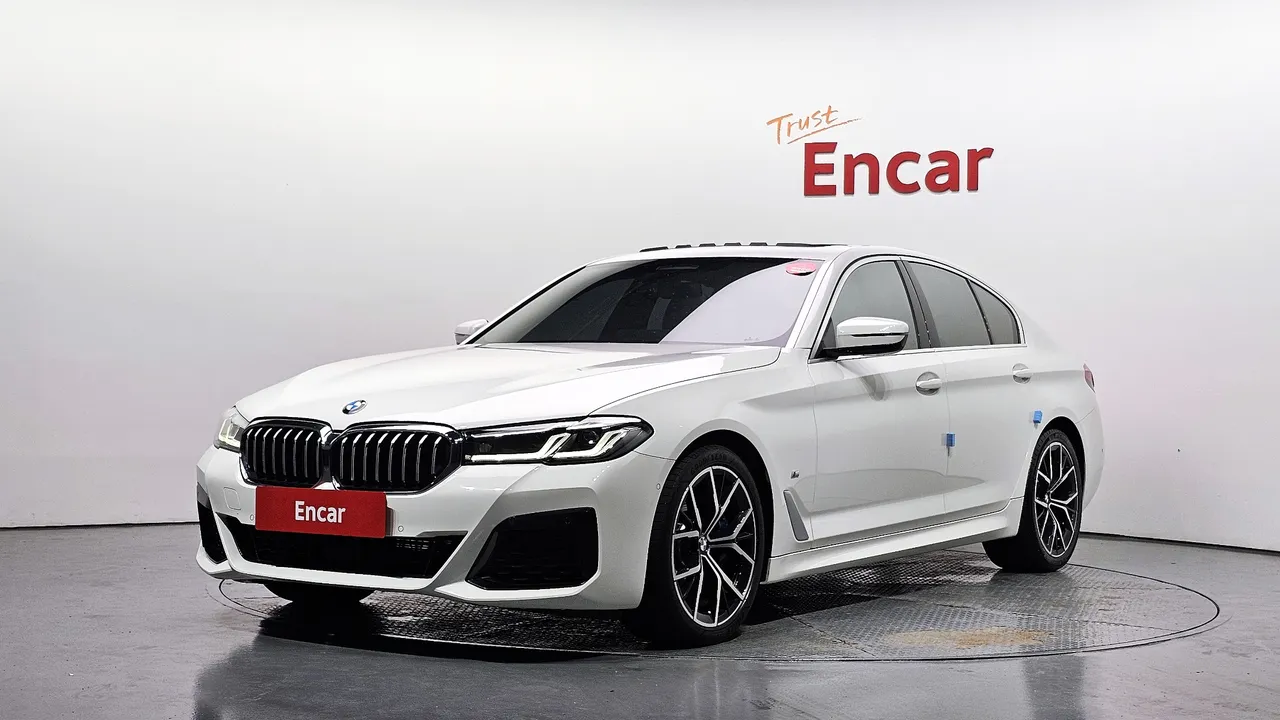 2022 BMW 5-Series 530i M Sport Package