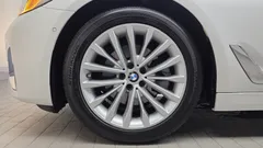 2021 BMW 5-Series 520i Luxury, белый — фото 5