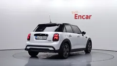 2023 Mini Cooper 5Door Classic — фото 2