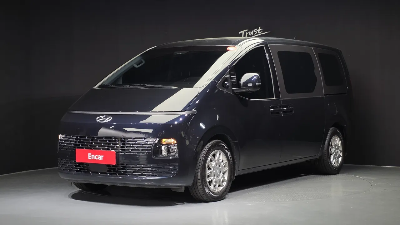 2022 Hyundai Staria 4WD Tourer 9-Seater
