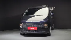 2022 Hyundai Staria 4WD Tourer 9-Seater — фото 3