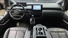 2022 Hyundai Staria 4WD Tourer 9-Seater — фото 7