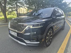2023 Kia Carnival Diesel 9-Seater Prestige — фото 2