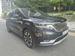 2023 Kia Carnival Diesel 9-Seater Prestige — фото 3