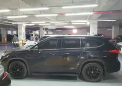 2023 Toyota Highlander 2.5 4WD Limited, чёрный — фото 2