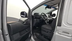 2023 Hyundai Staria Cargo 3-Seater — фото 10