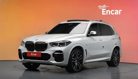 2022 BMW X5 M50i