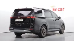 2023 Kia Carnival Diesel 9-Seater Prestige — фото 2