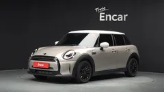 2024 Mini Cooper 5Door Classic — фото 1