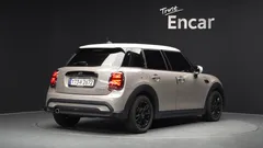 2024 Mini Cooper 5Door Classic — фото 2