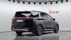 2023 Kia Carnival Diesel 9-Seater Noblesse — фото 2