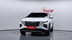 2021 Hyundai Tucson Inspiration 2WD, белый — фото 3