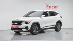 2021 Kia Seltos Gasoline 1.6 Turbo 2WD, белый — фото 1