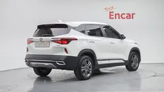 2021 Kia Seltos Gasoline 1.6 Turbo 2WD, белый — фото 2